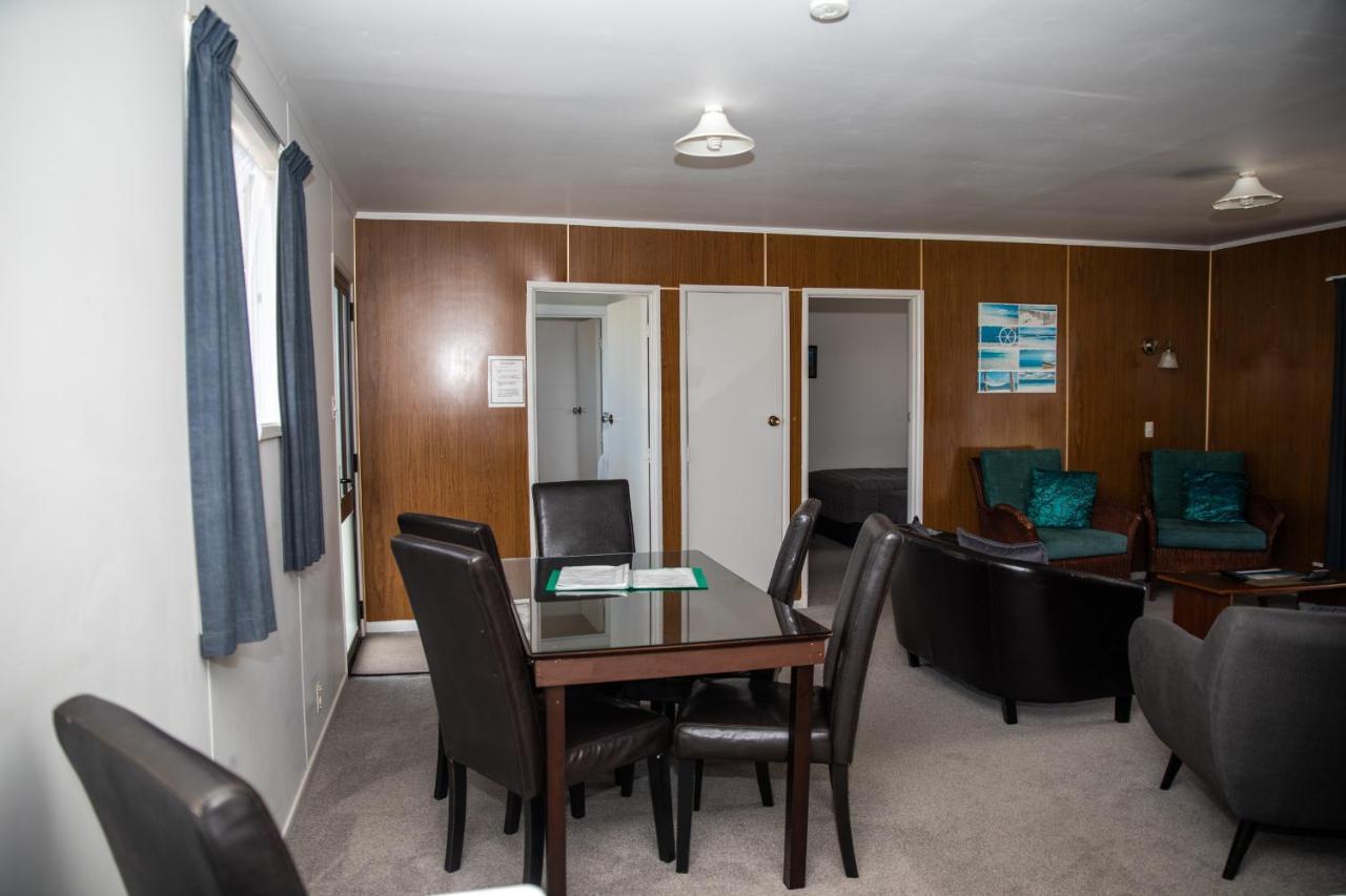 Peninsula Motel Whitianga Buitenkant foto