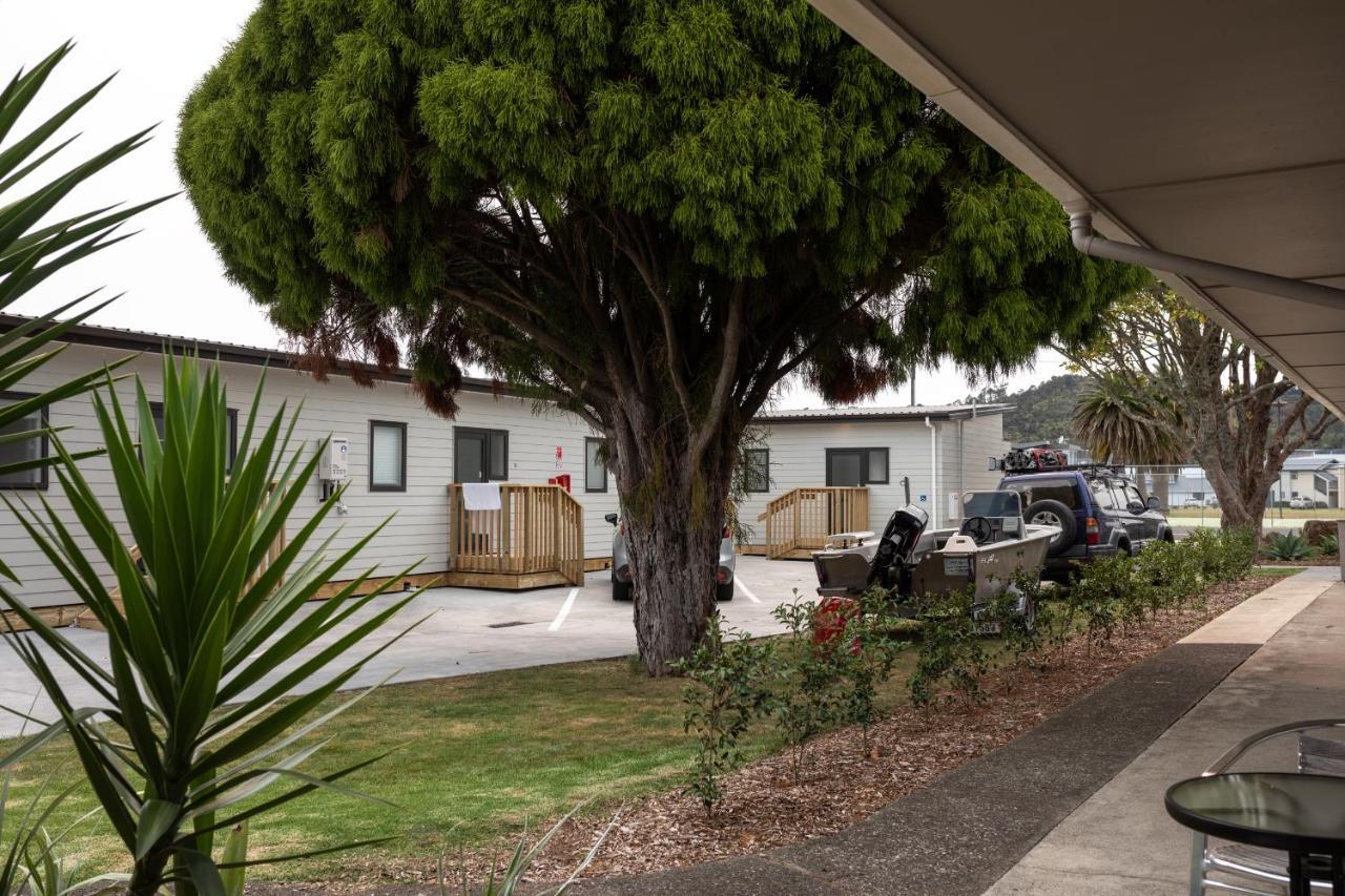 Peninsula Motel Whitianga Buitenkant foto